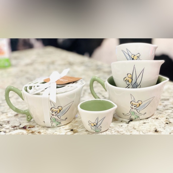 Rae Dunn Tinkerbell Measuring Cups, Set of 4, green handle and interior - Picture 5 of 5